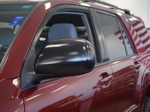 Used 2005 Toyota 4Runner SR5 image 10
