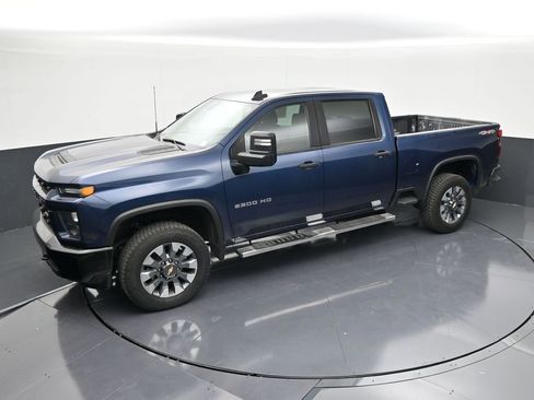 Used 2022 Chevrolet Silverado 2500 Custom w/ Custom Convenience Package image 12