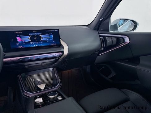 Used 2025 BMW X3 xDrive30i w/ Premium Package image 23