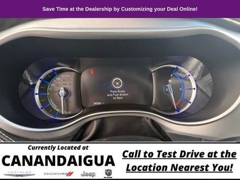 Used 2023 Chrysler Pacifica Touring-L w/ S Appearance Package image 15