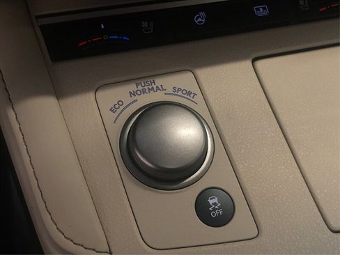 Used 2017 Lexus ES 350 w/ Luxury Package image 30