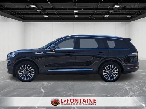 Used 2024 Lincoln Aviator Reserve w/ Elements Package Plus AWD/4WD image 2