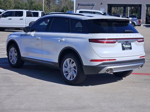 New 2026 Lincoln Corsair Premiere image 6