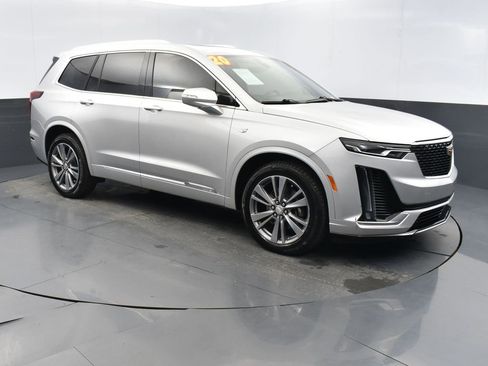 Used 2020 Cadillac XT6 Premium Luxury image 3