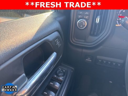 Used 2024 Chevrolet Silverado 2500 Custom w/ Custom Value Package image 8