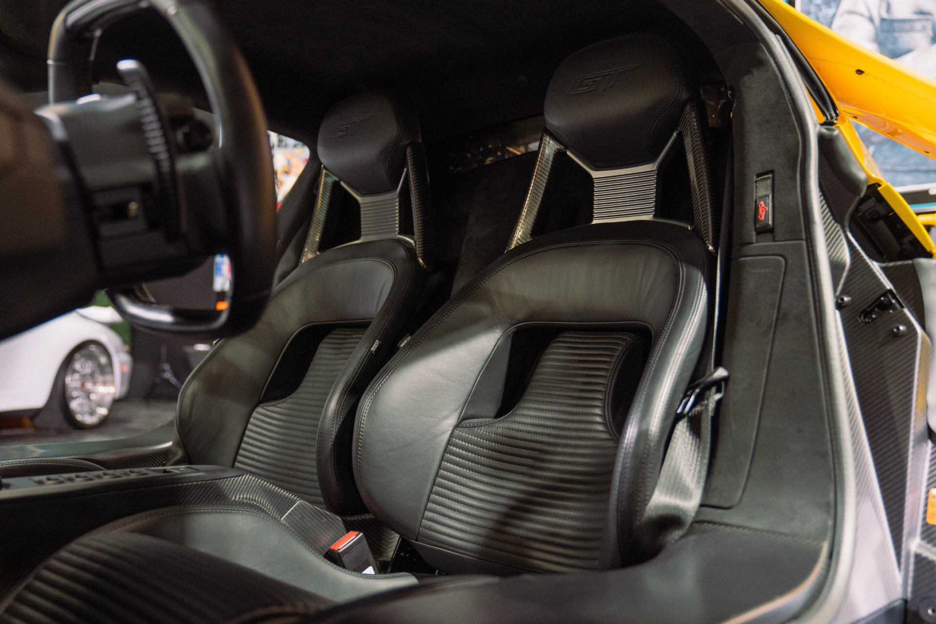 Used 2019 Ford GT RWD image 35