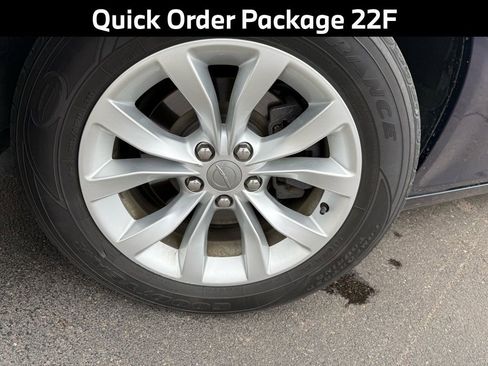 Used 2016 Chrysler 300 Limited image 3