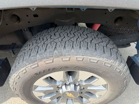 Used 2024 Chevrolet Silverado 2500 LT w/ All Star Edition AWD/4WD image 9