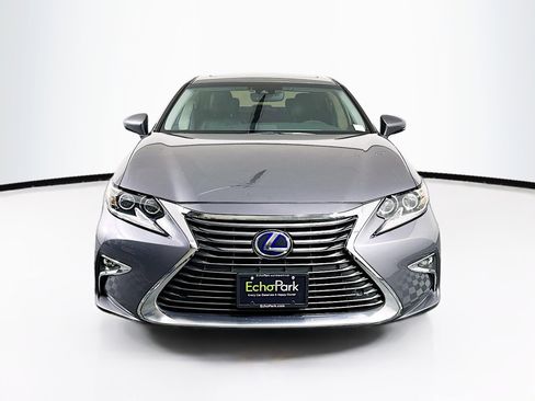 Used 2016 Lexus ES 300h image 2