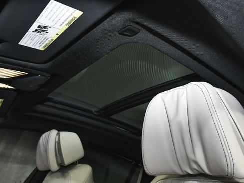 Used 2023 BMW X6 M50i w/ Executive Package image 56