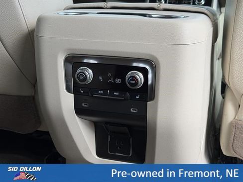 Used 2023 GMC Yukon XL Denali AWD/4WD image 20