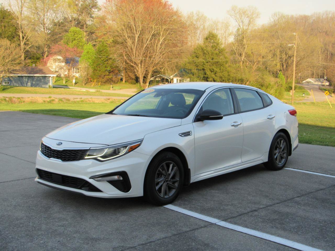 Used 2020 Kia Optima LX FWD image 3