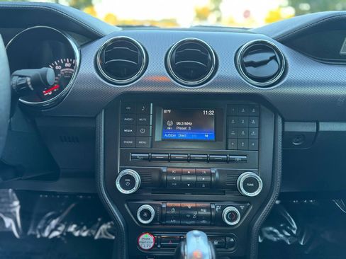 Used 2015 Ford Mustang Coupe image 17