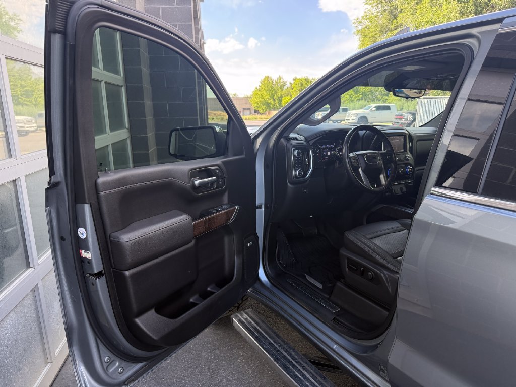 Used 2019 GMC Sierra 1500 Denali w/ Denali Ultimate Package AWD/4WD image 19