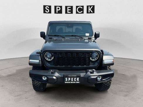Used 2025 Jeep Gladiator Sport AWD/4WD image 8