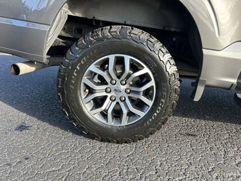 Used 2022 Ford F150 Lariat w/ Trailer Tow Package image 7