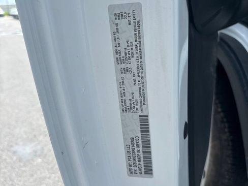 Used 2024 RAM ProMaster 2500 w/ Convenience Group FWD image 23