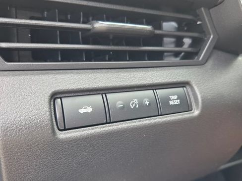 Used 2024 Nissan Altima 2.5 SV FWD image 28