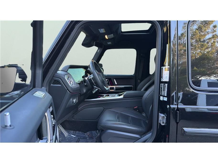 Used 2025 Mercedes-Benz G 63 AMG 4MATIC image 11
