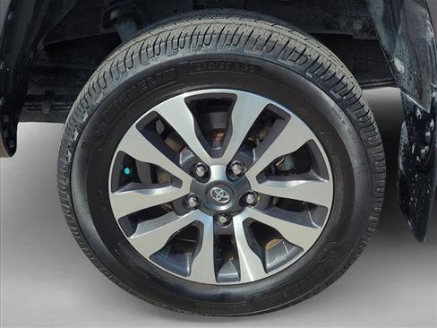 Used 2021 Toyota Tundra Limited w/ Limited Premium Package image 9