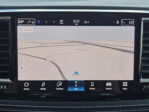 New 2025 Chrysler Pacifica Limited image 17