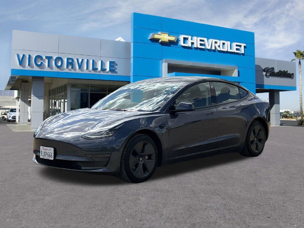 Used 2023 Tesla Model 3 Standard Range RWD image 3