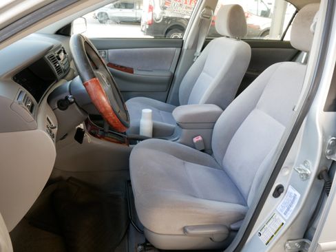 Used 2007 Toyota Corolla image 2