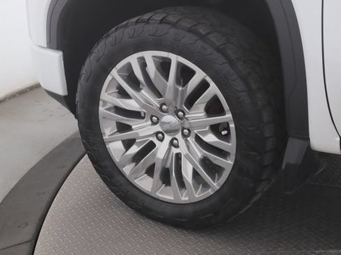 Used 2019 GMC Sierra 1500 Denali w/ Denali Ultimate Package AWD/4WD image 13