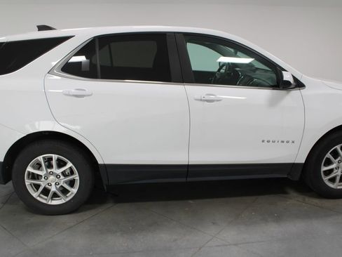 Used 2023 Chevrolet Equinox LT image 11