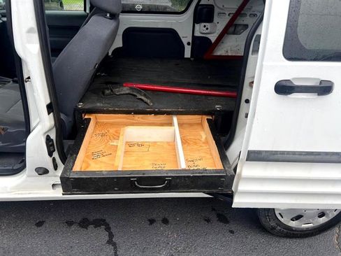 Used 2013 Ford Transit Connect XLT image 34