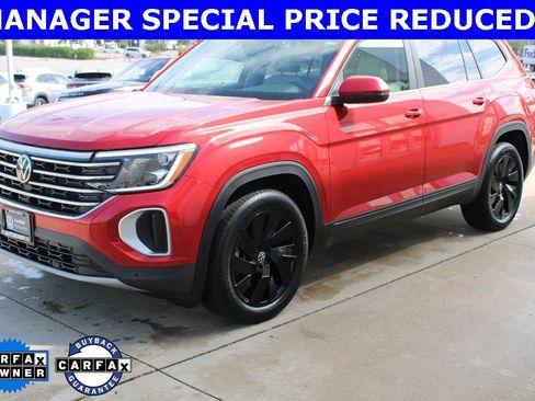 Certified 2024 Volkswagen Atlas SE image 3