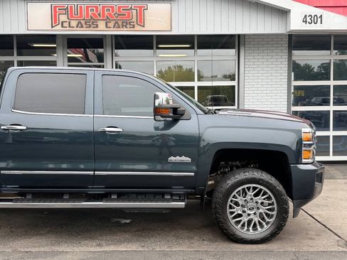 Used 2018 Chevrolet Silverado 2500 High Country w/ Duramax Plus Package AWD/4WD image 12