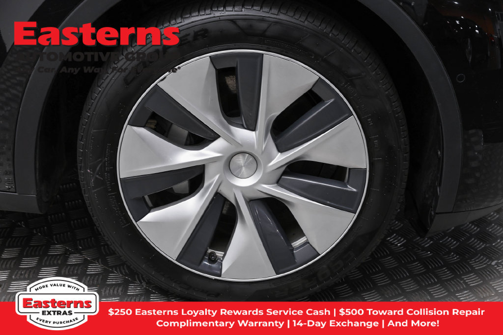 Used 2021 Tesla Model Y Long Range AWD/4WD image 26
