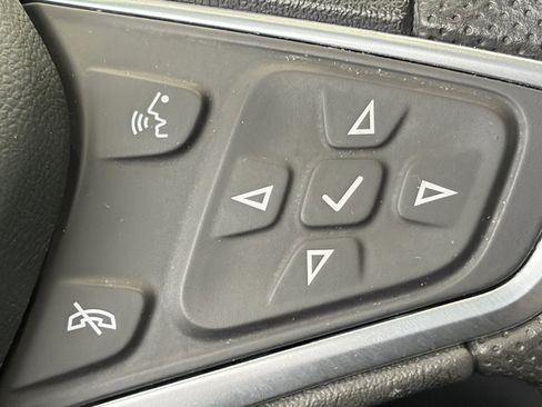 Used 2022 Chevrolet Equinox LS AWD/4WD image 26