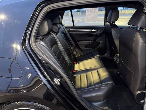 Used 2016 Volkswagen Golf R 4-Door image 13