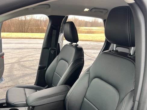 Used 2025 Ford Escape Platinum image 17