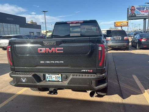Used 2024 GMC Sierra 2500 AT4 w/ AT4 Premium Plus Package image 9