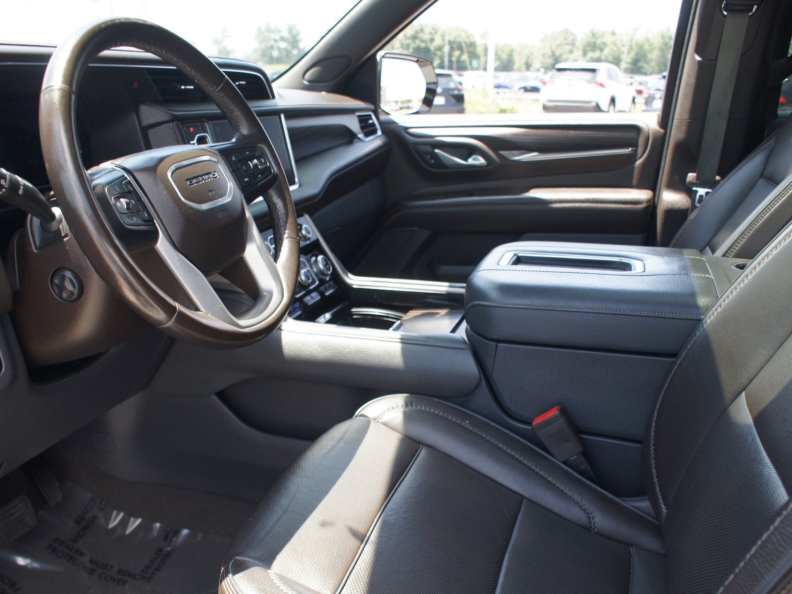 Used 2022 GMC Yukon XL Denali RWD image 15