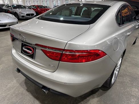 Used 2017 Jaguar XF Prestige image 44