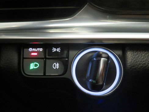 Used 2018 Porsche Panamera 4S image 40