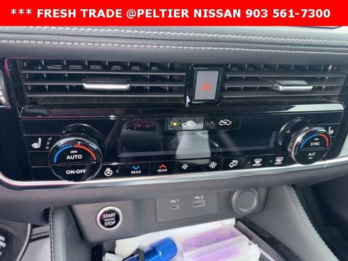 Used 2023 Nissan Rogue Platinum w/ Platinum Premium Package image 15