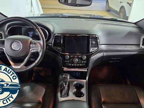 Used 2019 Jeep Grand Cherokee Limited AWD/4WD image 29