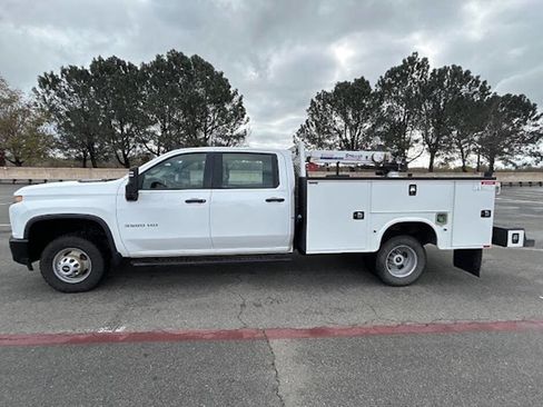 Used 2023 Chevrolet Silverado 3500 W/T w/ WT Fleet Convenience Package image 4