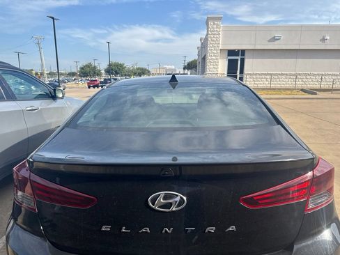 Used 2019 Hyundai Elantra Value Edition w/ Cargo Package FWD image 5