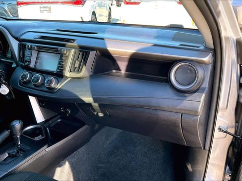 Used 2017 Toyota RAV4 LE image 18