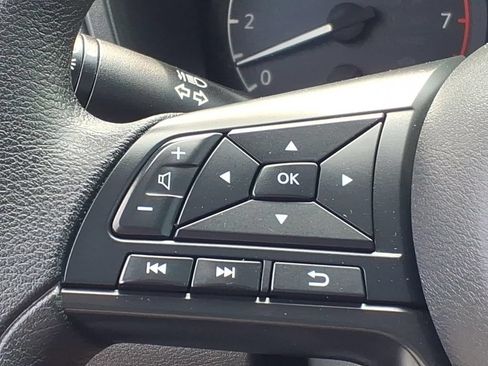 Used 2025 Nissan Altima 2.5 S FWD image 12