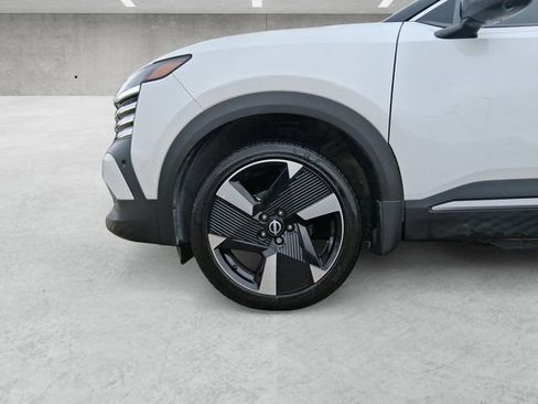 Certified 2025 Nissan Kicks SR image 23