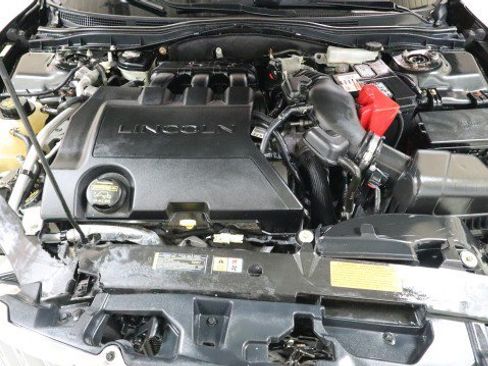 Used 2012 Lincoln MKZ FWD image 19
