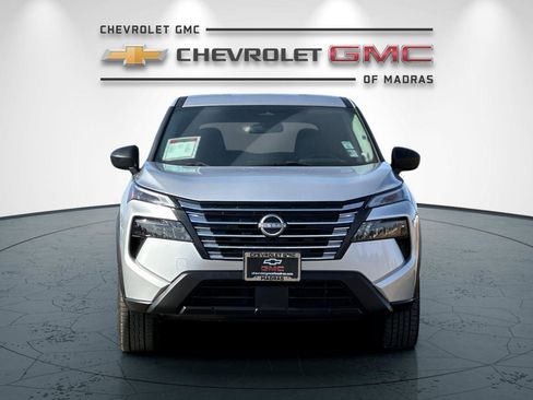 Used 2024 Nissan Rogue S image 8