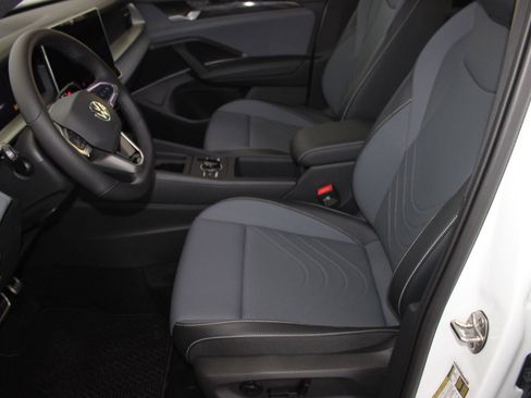 New 2026 Volkswagen Tiguan SE R-Line image 5